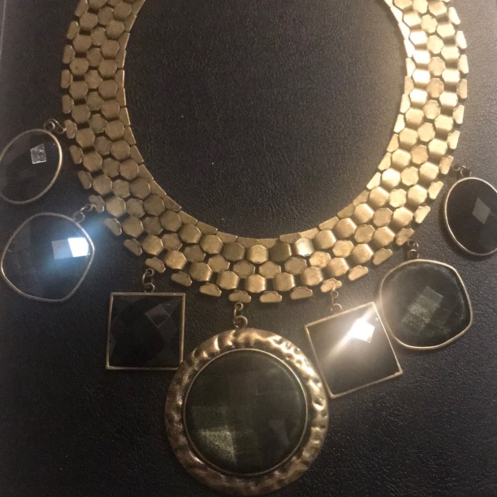 ANTIQUE GOLD MEDALLION NECKLACE